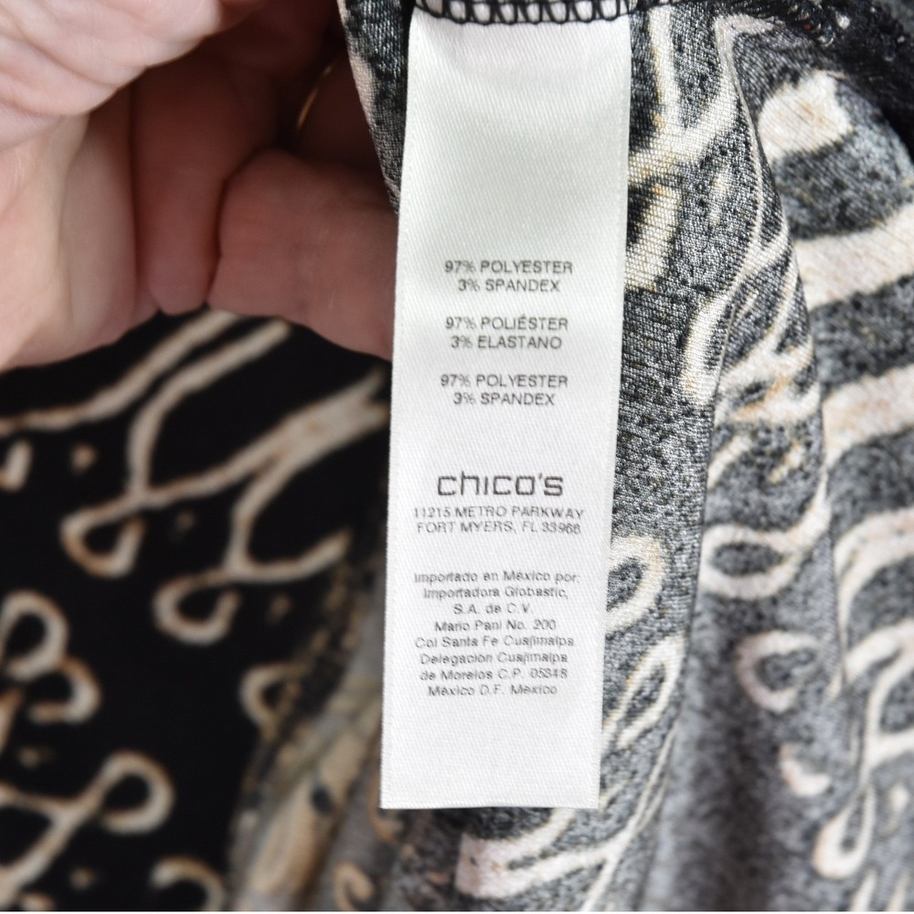 Easywear by Chico's Top Women M Chicos 1 Black Mixed Print V-Neck 3/4 - Picture 3 of 7